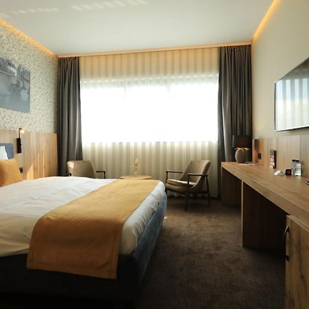 Hotel Le 830 Namur Eksteriør billede